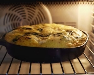 菠菜培根意式蛋饼