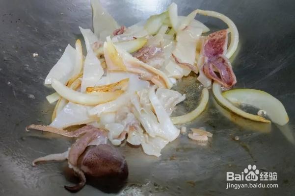 青椒炒鱿鱼的家常做法