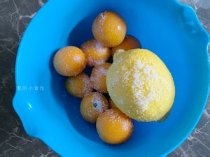 三种不同口味的网红水果茶