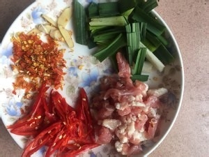 食补佳品竹笋炒肉的做法