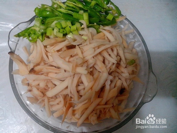 蚝油鸡腿菇的做法