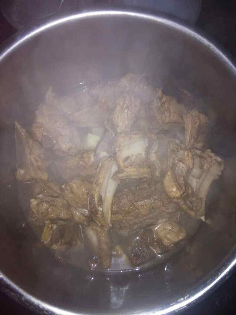 压力锅炖排骨的做法，味道好极了！