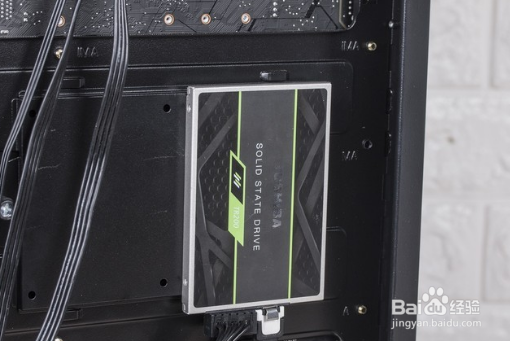 分享先马厚道先生机箱安装简介