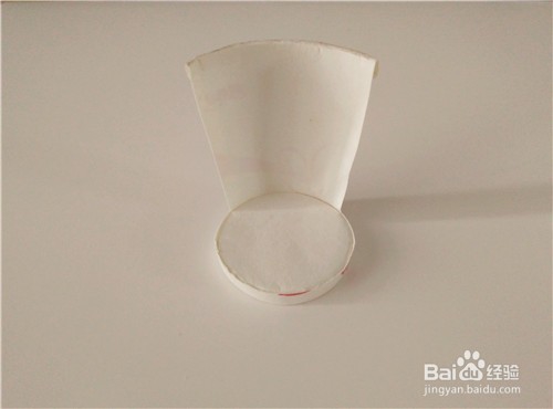 如何用一次性纸杯制作欧式椅子?