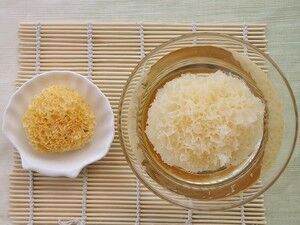 桃胶红枣山药银耳羹