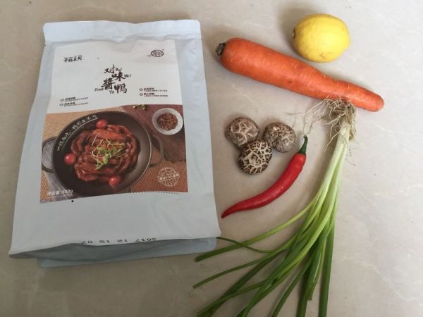 柠檬对味酱鸭#食光社干锅鸭#