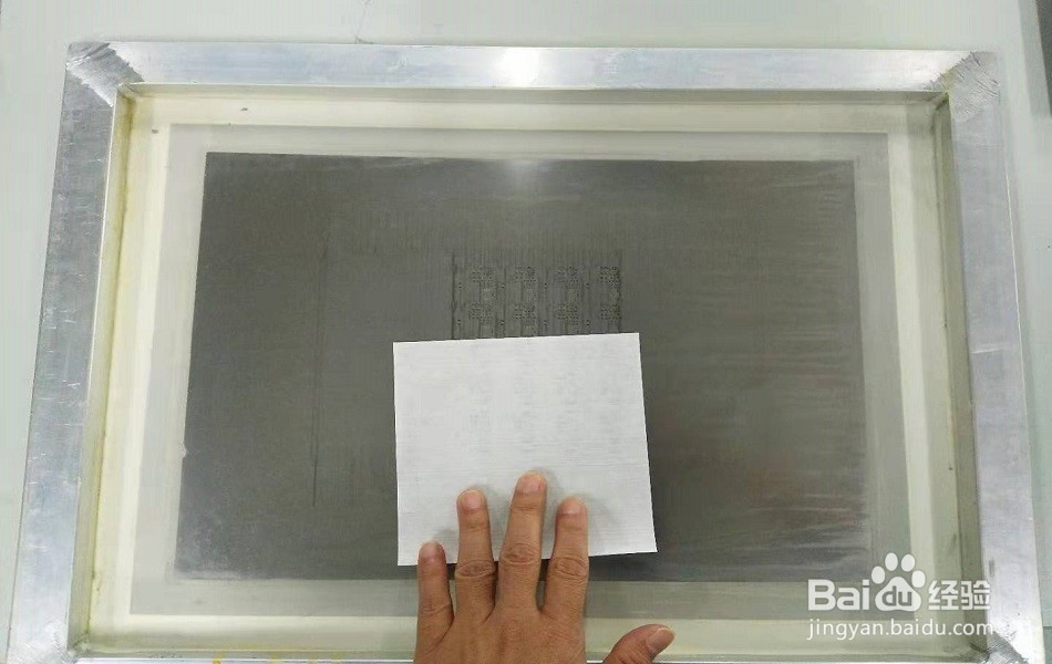 人工清洗钢网的方法