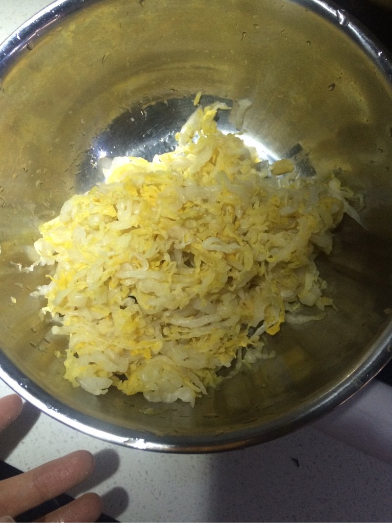 你绝对没吃过的农家美食，农家汆白肉（猪肉炖酸菜）