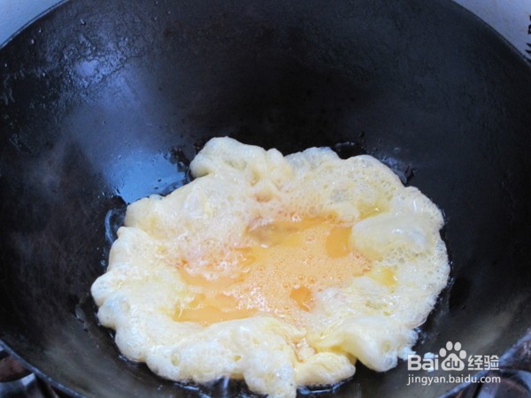 胡萝卜黄瓜炒鸡蛋的做法