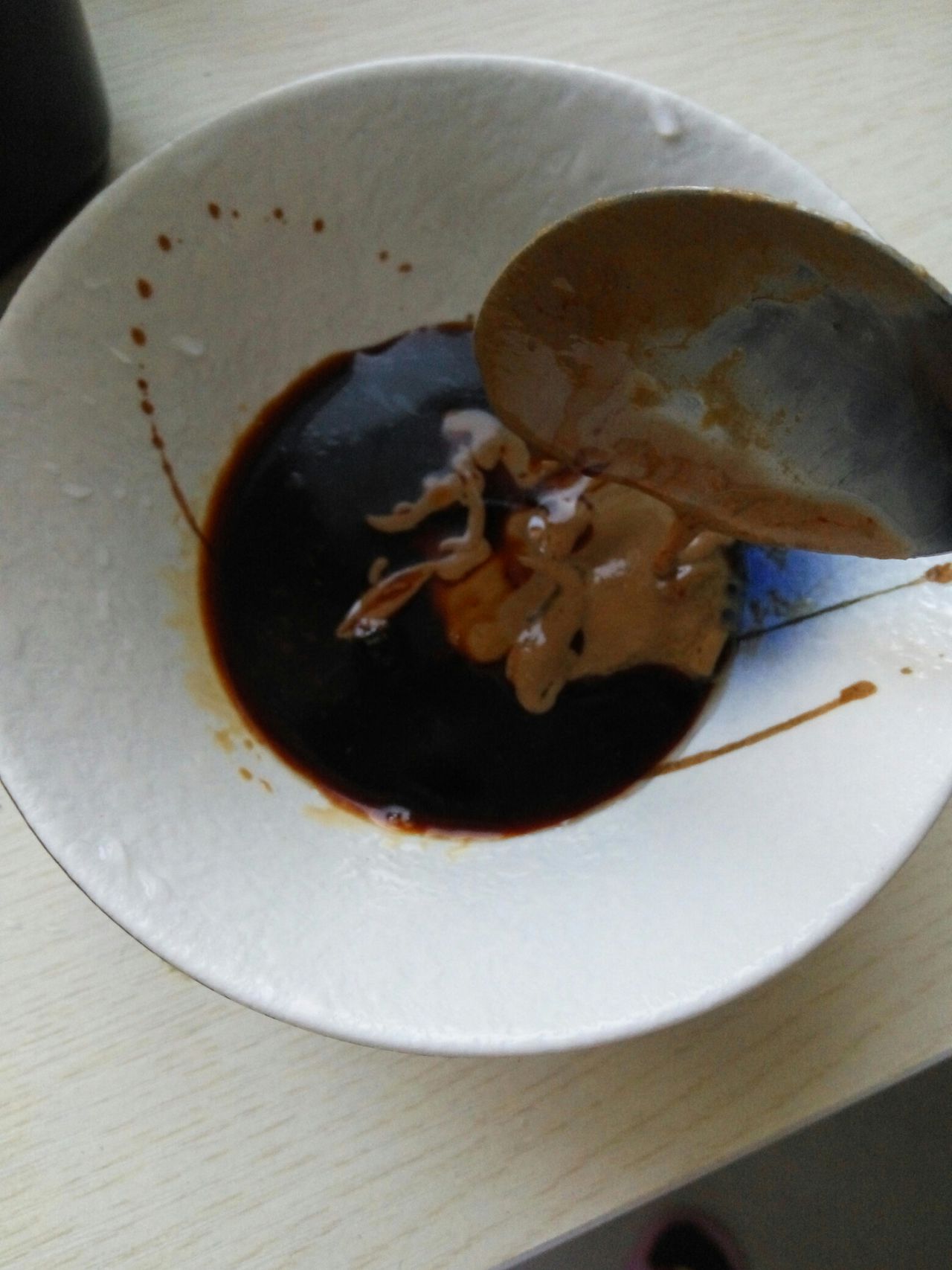 超简单一分钟万能麻酱料的做法，拌菜拌面都拿的出手