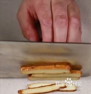 韭菜香干炒五花肉的做法