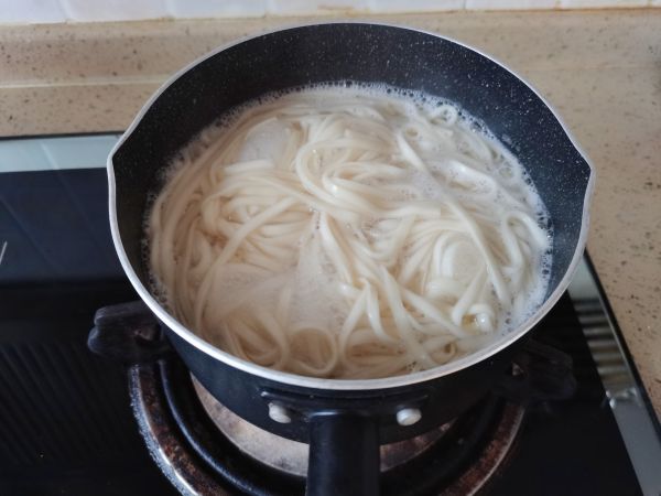 玉米牛肉酱拌面