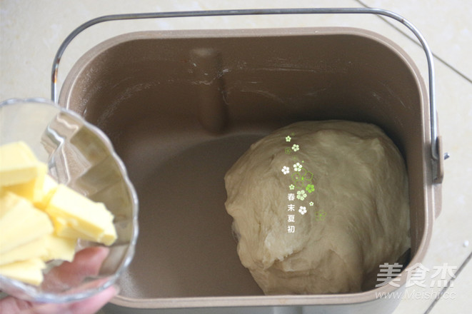 生菜香脆花生沙拉面包