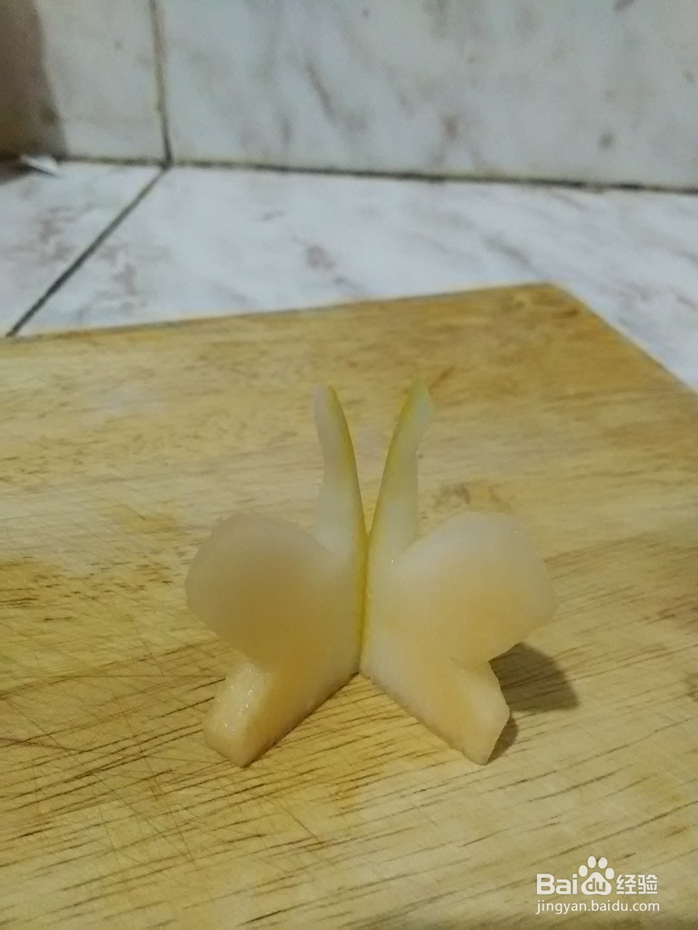 怎么用蜜瓜做蝴蝶