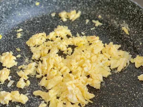 三文鱼时蔬藜麦炒饭