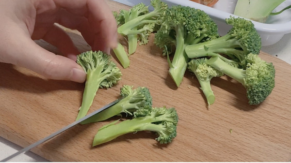 西兰花牛排沙拉