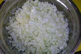 新鲜包菜大肉包