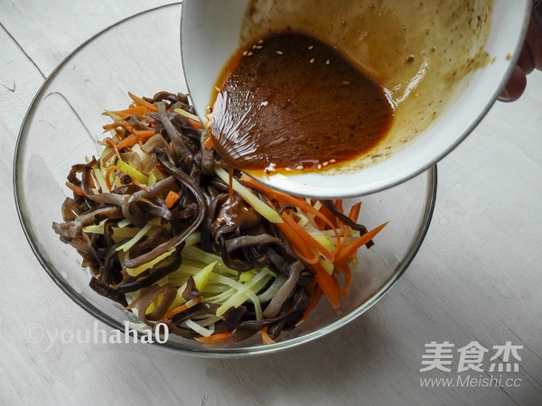 凉拌沙茶三丝木耳