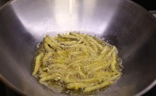 椒盐杏鲍菇制作的步骤
