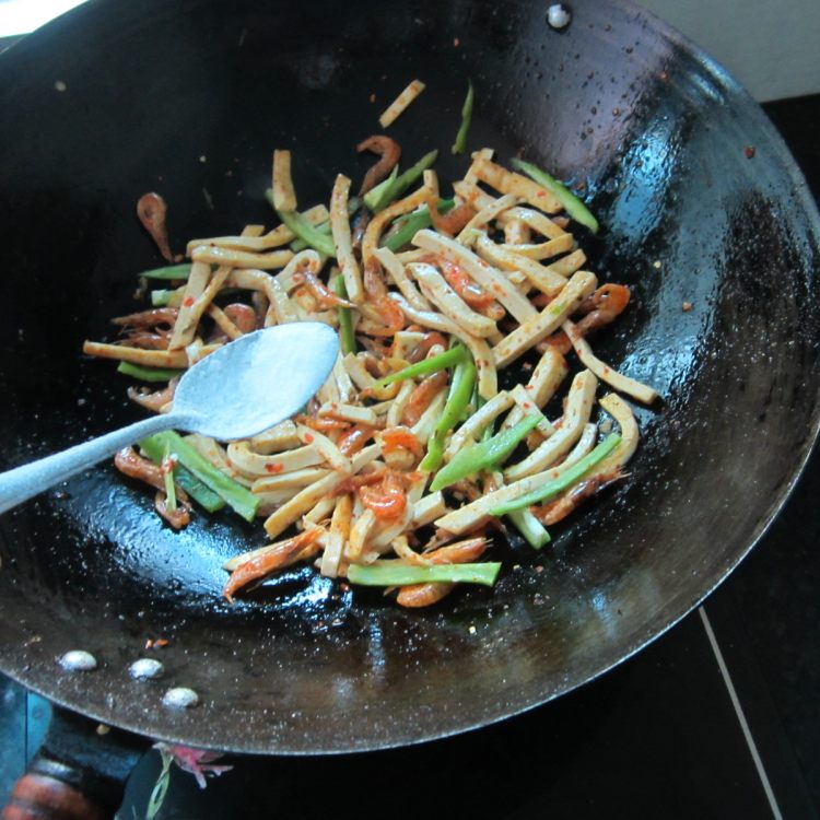 河虾豆腐丝的做法，你学会了吗？