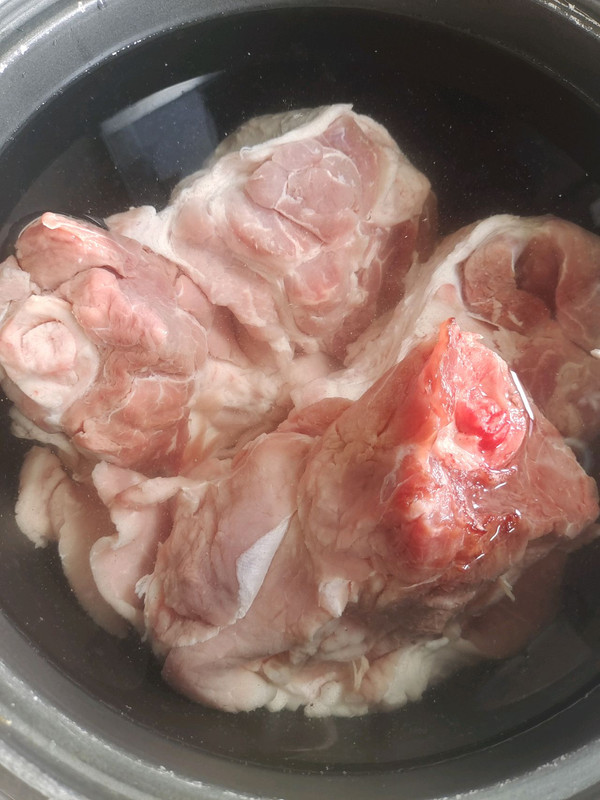 东北酸菜大骨头