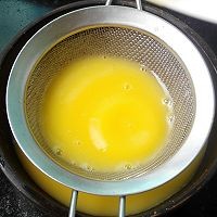 如何制作美味的虾仁蒸蛋？