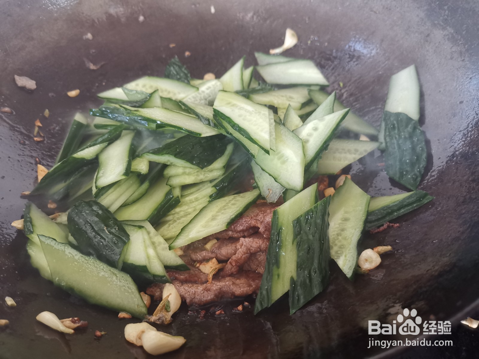 肉炒杏鲍菇黄瓜片