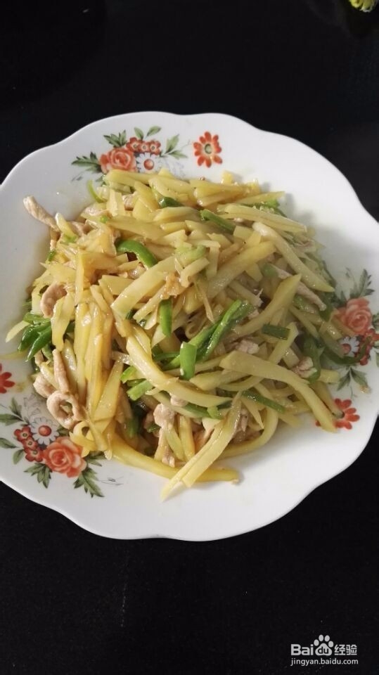 最简单的青椒土豆炒肉丝