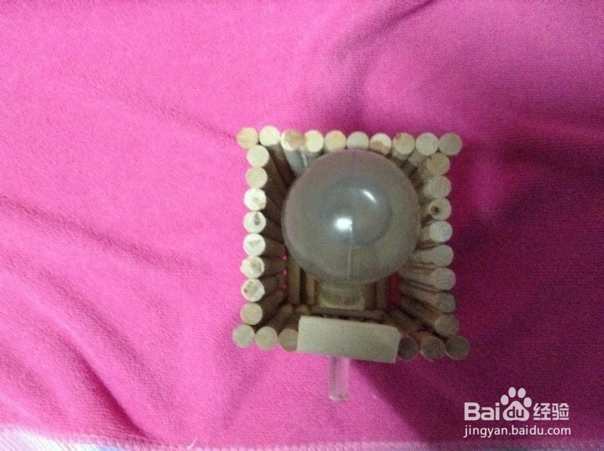 如何手工制作仓鼠水壶架及小窝