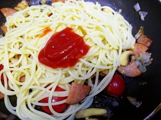 番茄口蘑火腿意面