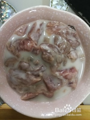 养生食补肉段烧茄子的做法