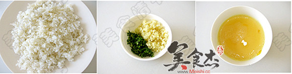 蒜味蛋炒饭的做法