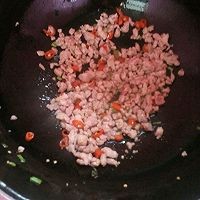 如何制作肉末毛豆