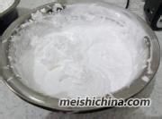 奶油杯子戚风蛋糕