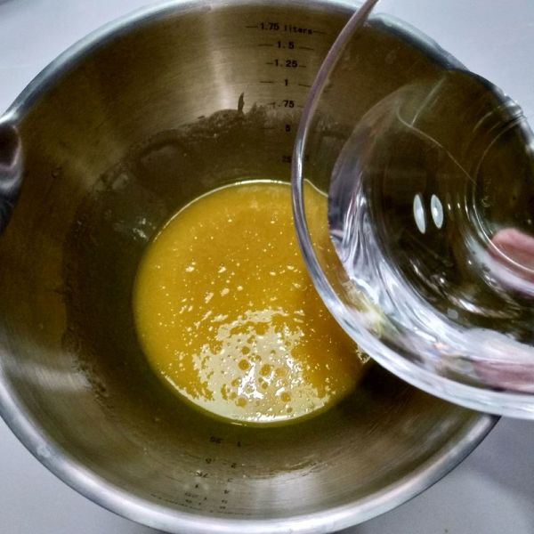 蔓越莓中空戚风蛋糕