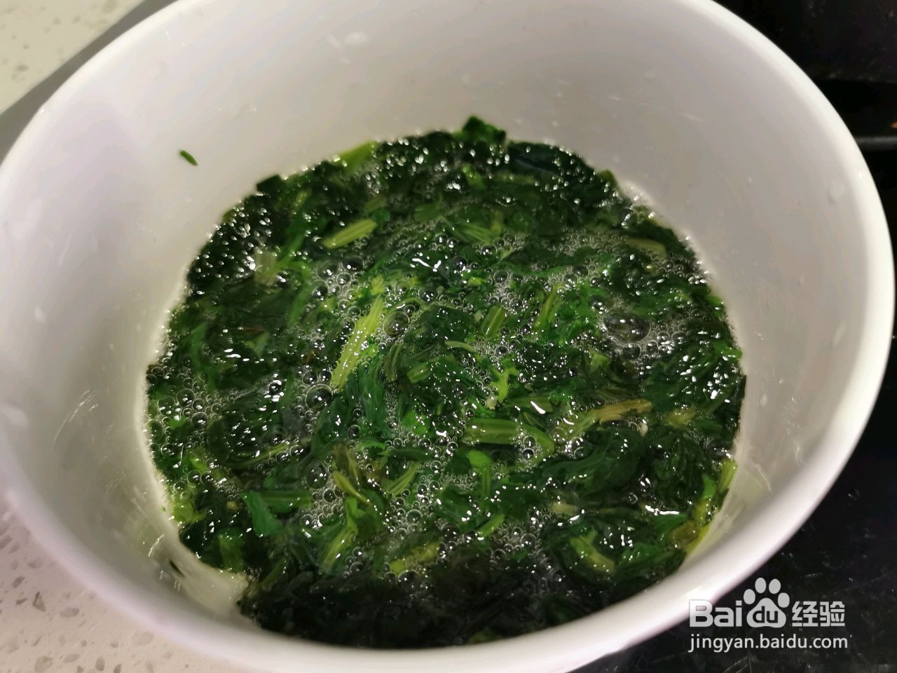 芹菜叶子鸡蛋卷的做法