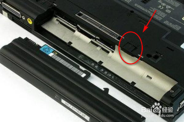 如何给笔记本电脑安装电池呢？