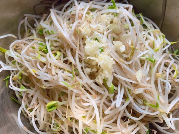 豆芽这样做好吃又下饭