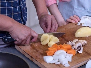 焖烧杯咖喱牛腩怎么做?