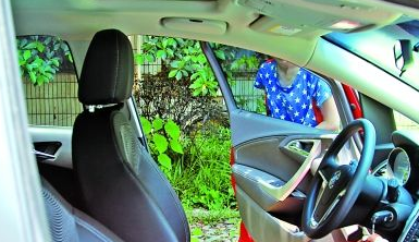 夏天如何给车降温?