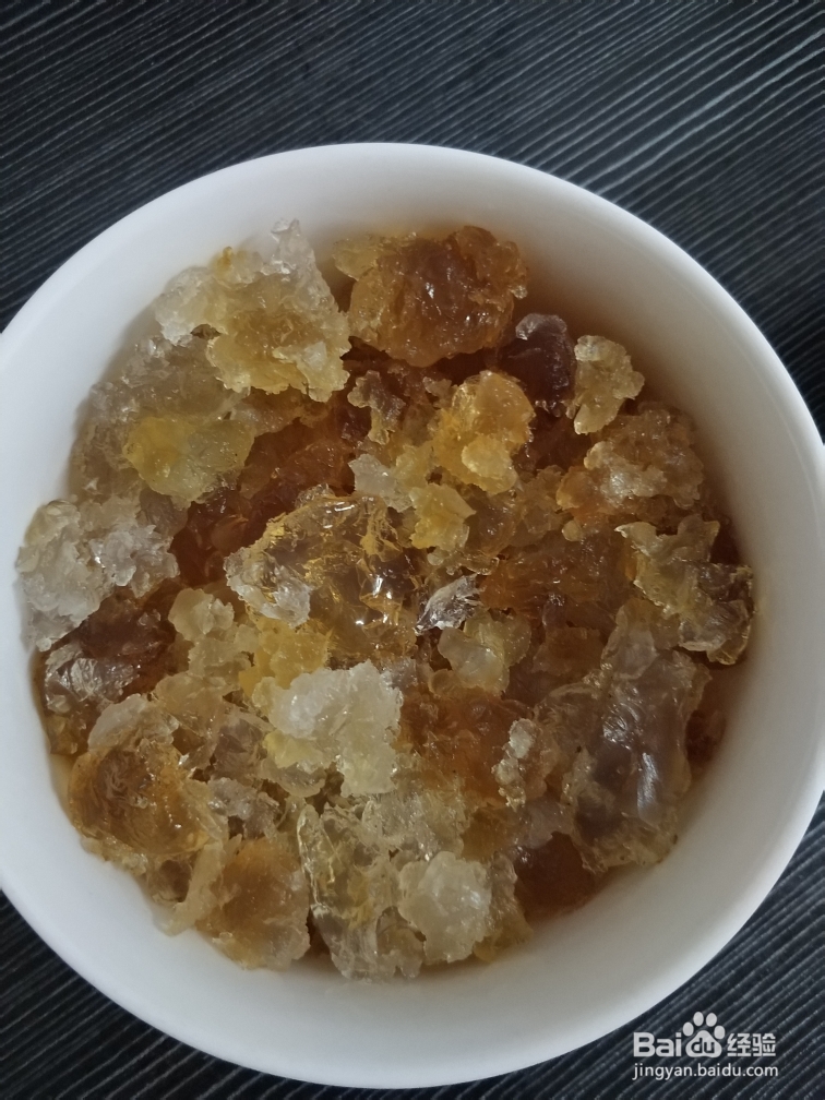 赞不绝口的牛奶桃胶皂米角雪燕羹