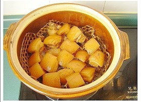 如何做大名鼎鼎的东坡肉？