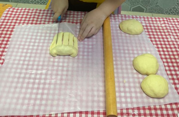 毛毛虫面包肉松火腿面包