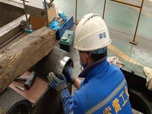 卷板机轴承室磨损严重怎么办？（卷板机专用轴承）[图]