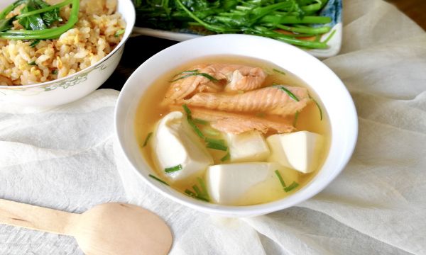 味增三文鱼排豆腐汤