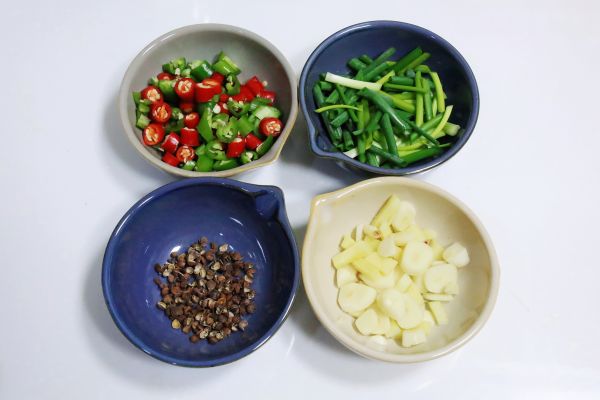 香辣椒盐罗氏虾