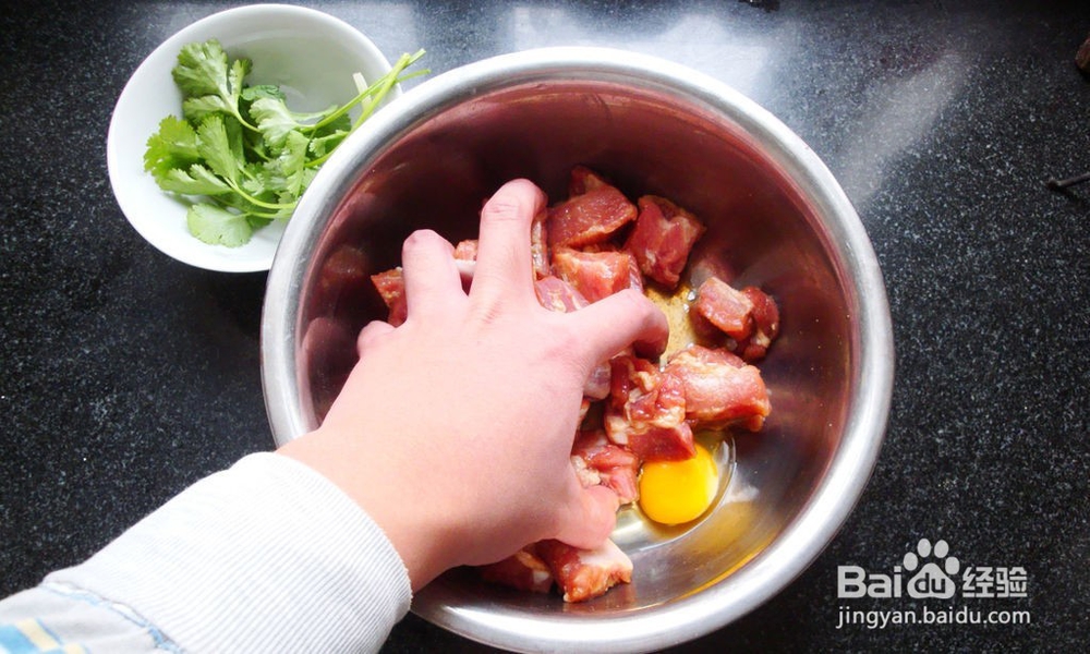 怎样做一盘酥香醇厚的中式大排