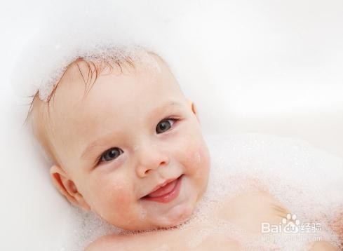 宝宝不愿意洗澡怎么办