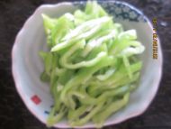 西红柿炒尖椒做法