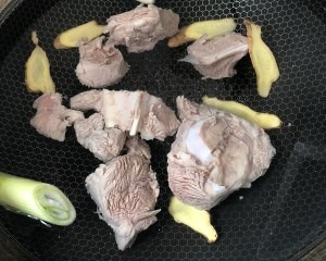 美食汤羹--鲜美白羊肉汤